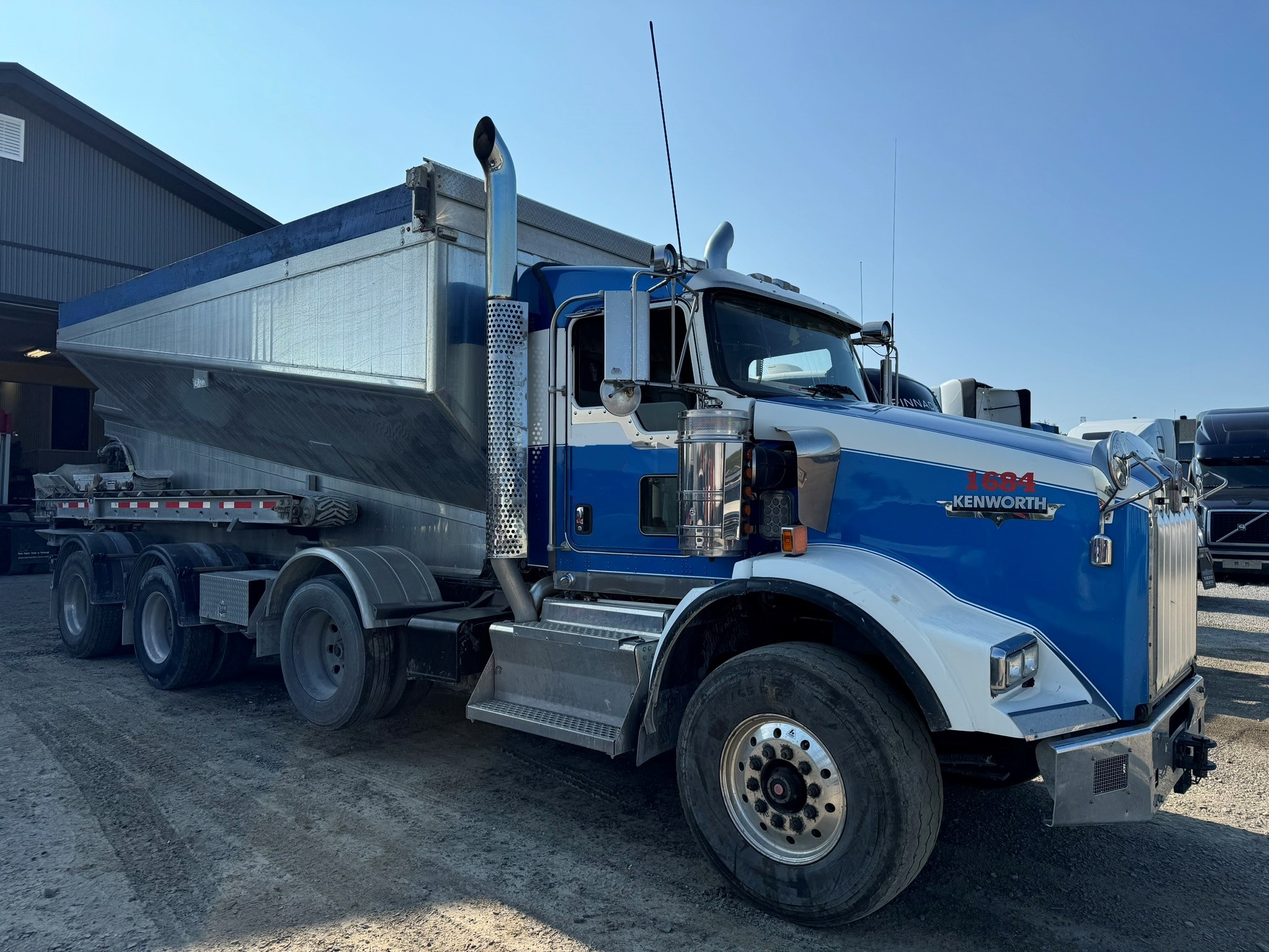 2016 Kenworth T800 Stone Slinger